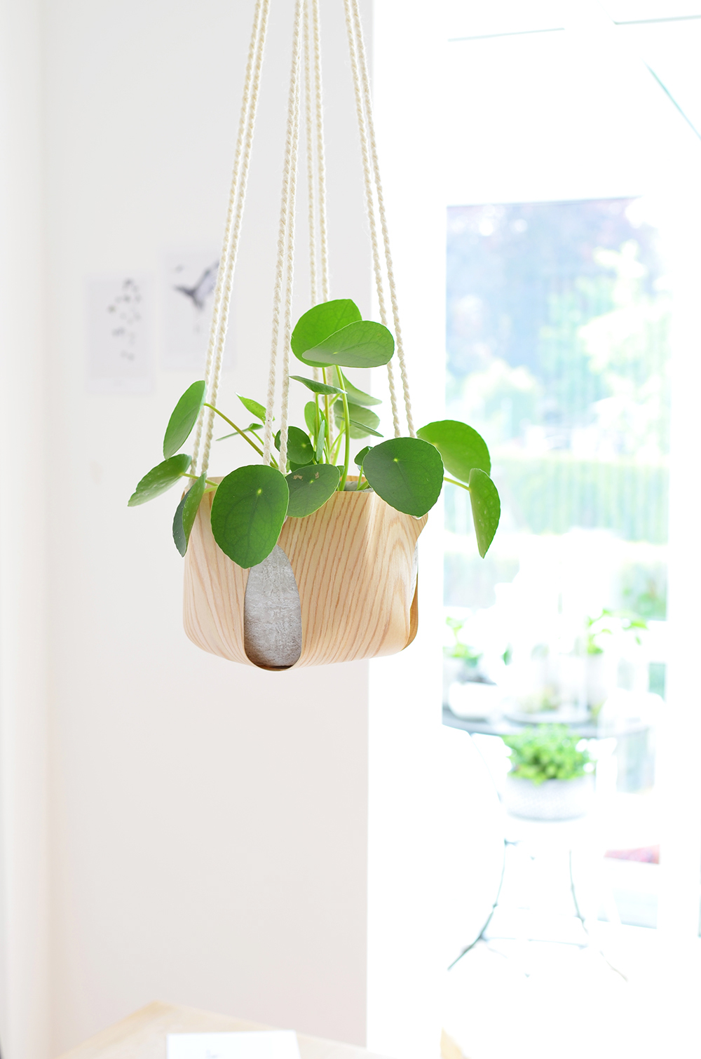 Blumenampel aus Holzfurnier selbermachen